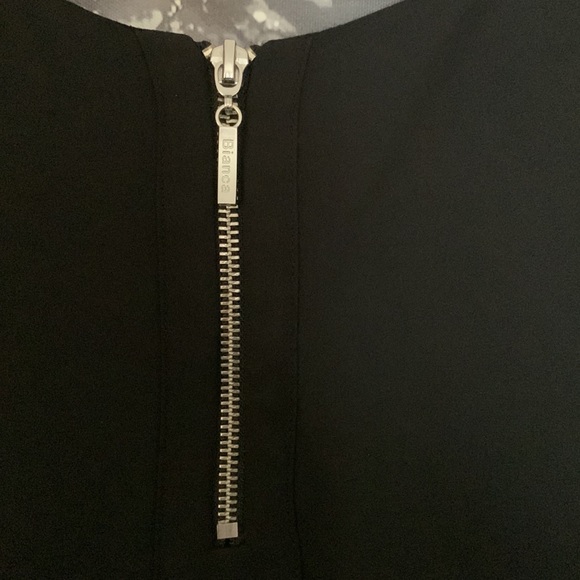 COPY - Bianco Nygard black flowy top - Picture 5 of 9